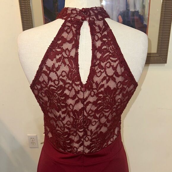 Rephyllis Elegant Burgundy Lace Halter Gown Size Large - Picture 7 of 12